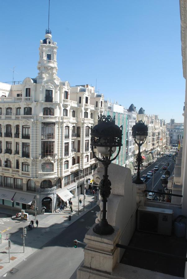 Hostal Avenida Мадрид Екстер'єр фото