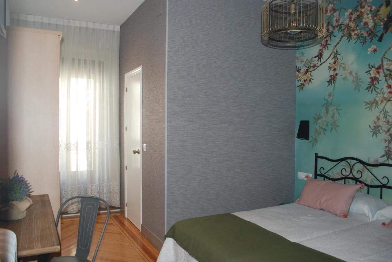 Hostal Avenida Мадрид Екстер'єр фото