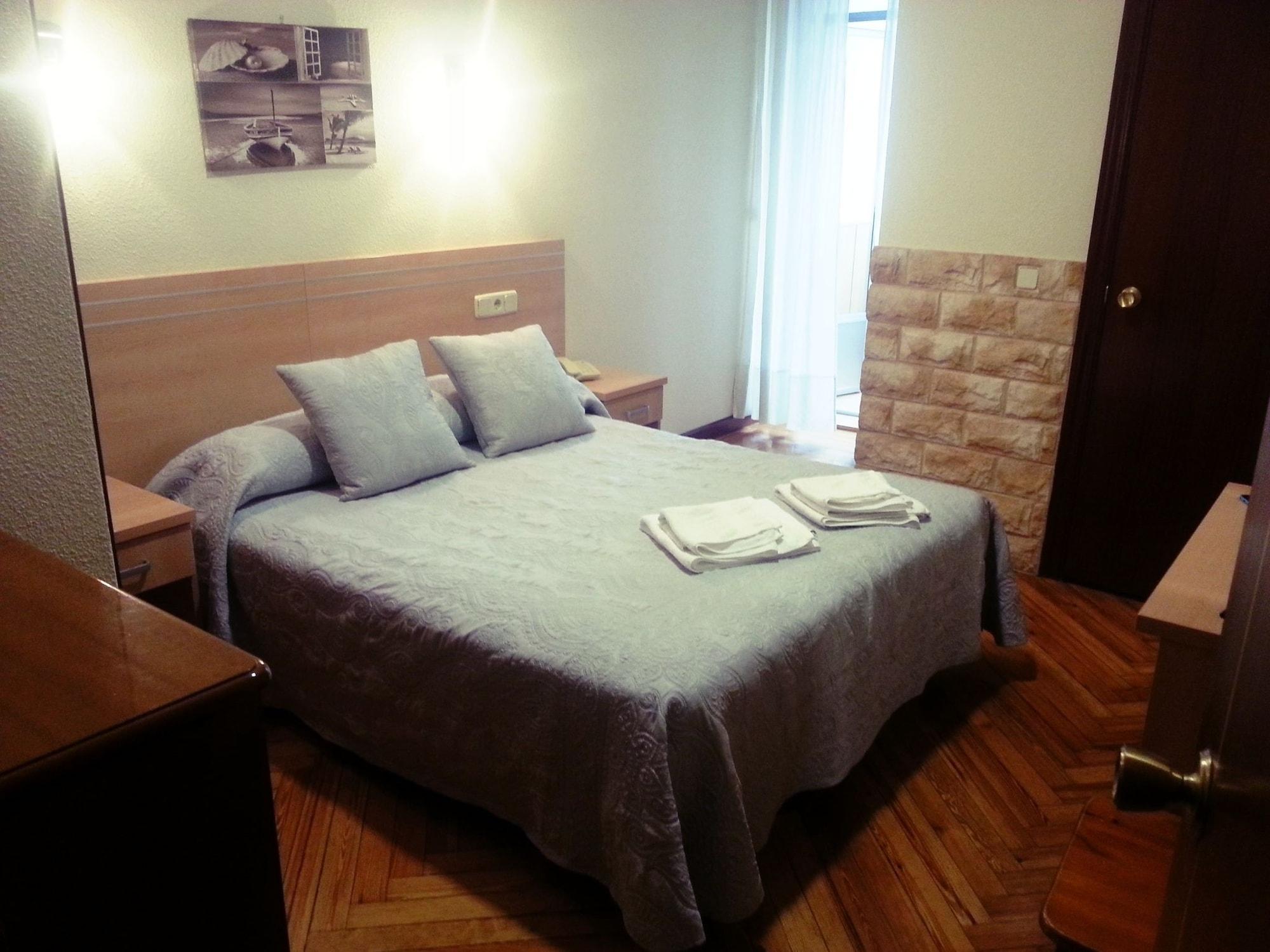 Hostal Avenida Мадрид Екстер'єр фото
