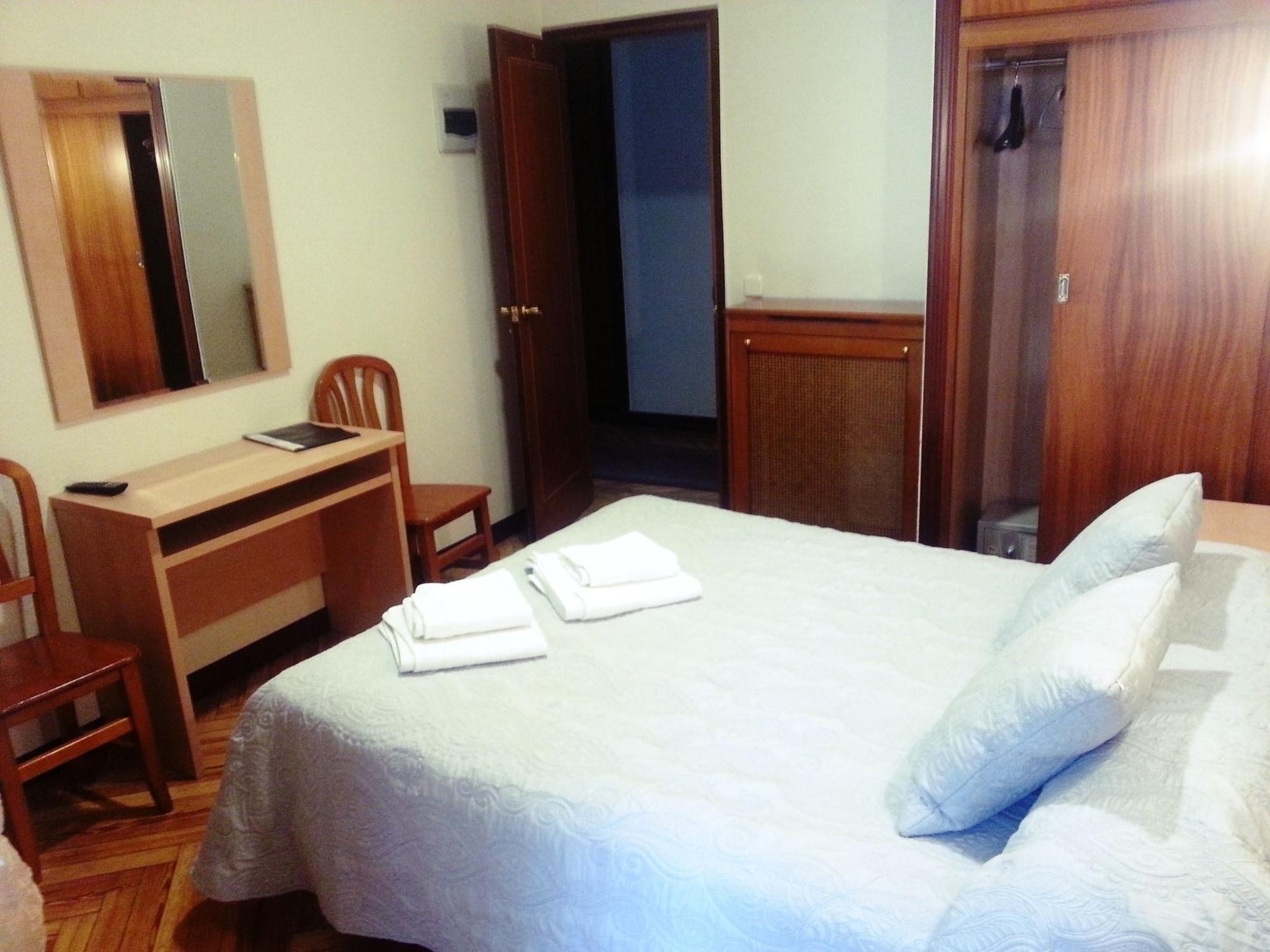 Hostal Avenida Мадрид Екстер'єр фото