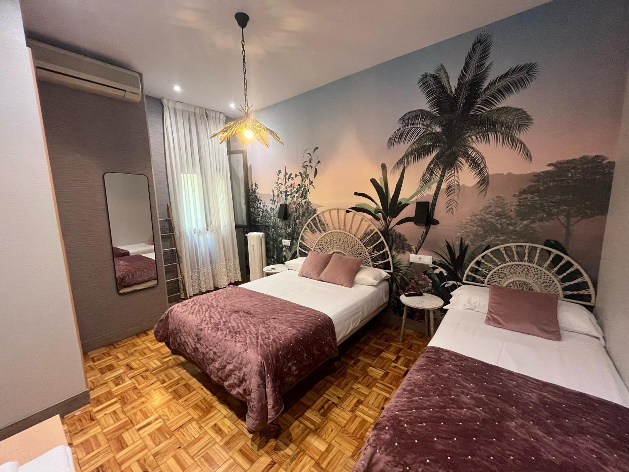 Hostal Avenida Мадрид Екстер'єр фото